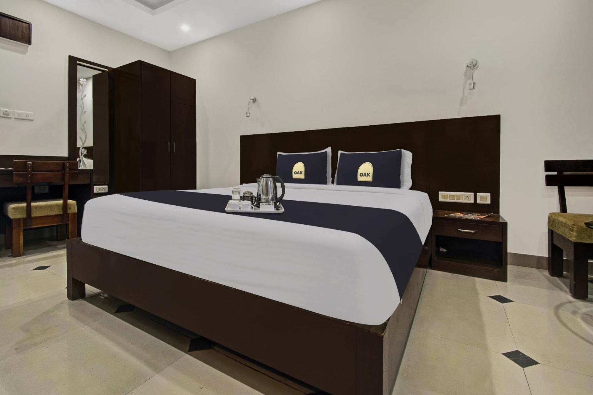 Townhouse Oak Hotel Heritage Heights Jaipur Exterior foto